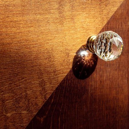 فندق كوسوموبوليتان براغ المظهر الخارجي الصورة A doorknob