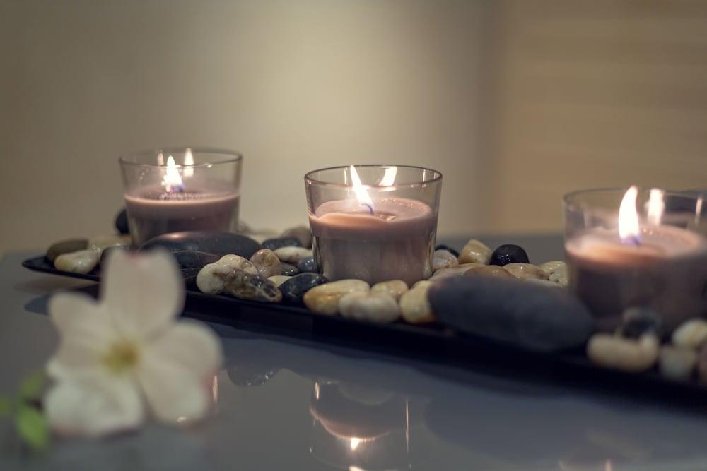 فندق كوسوموبوليتان براغ المظهر الخارجي الصورة Candles