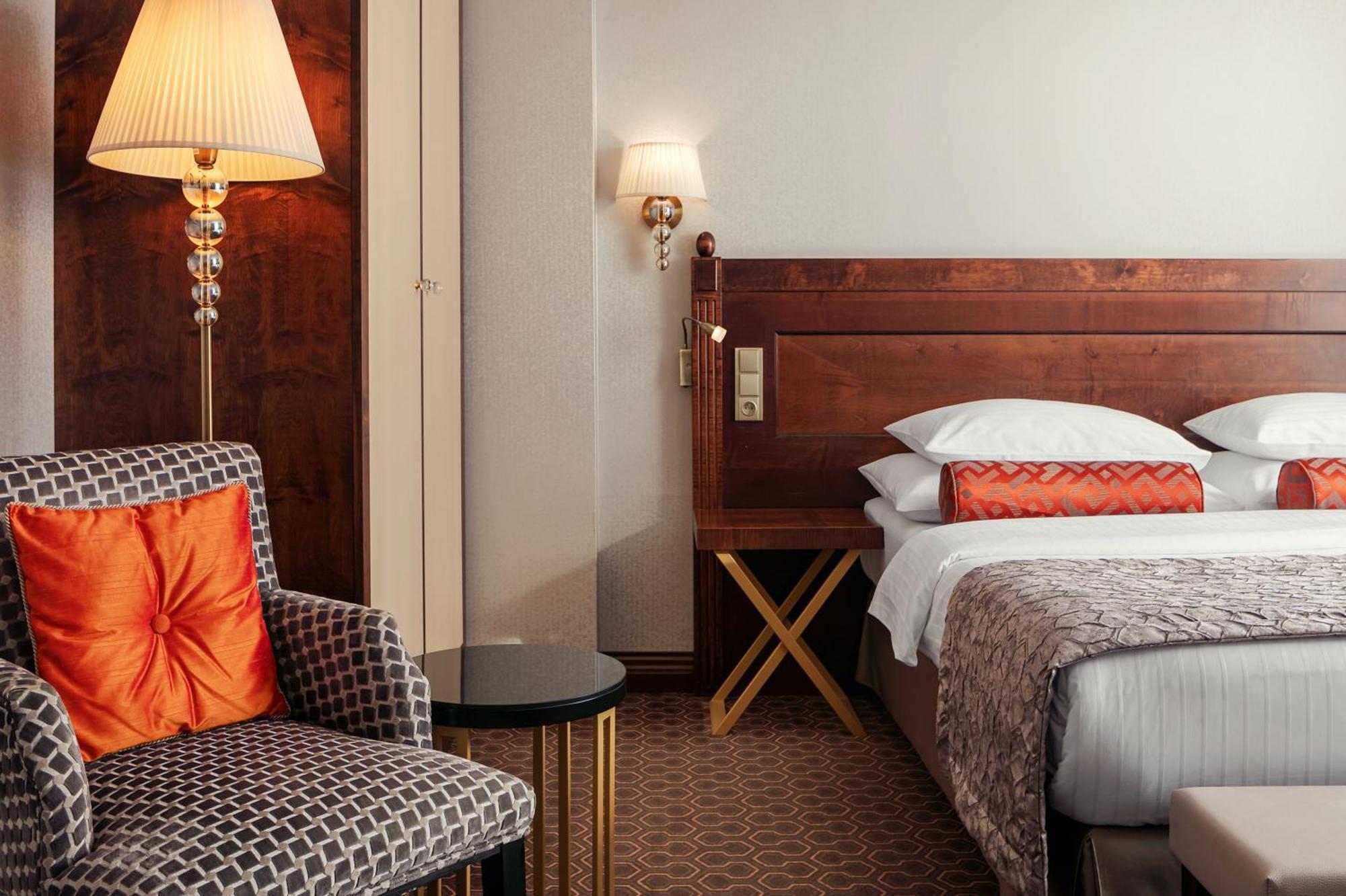 فندق كوسوموبوليتان براغ المظهر الخارجي الصورة A room at the hotel