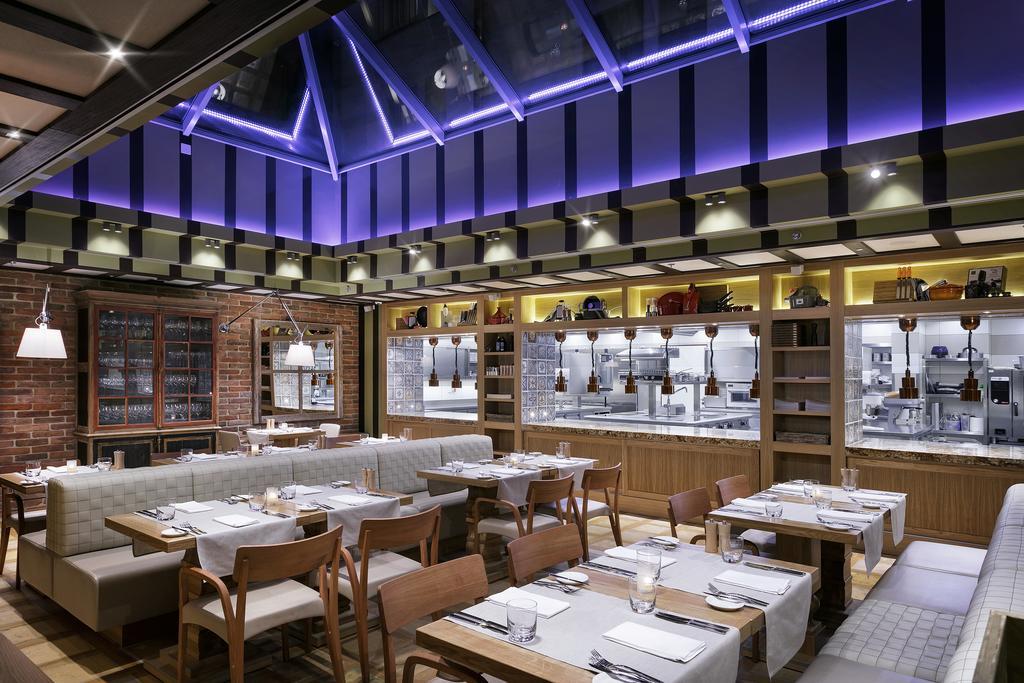 فندق كوسوموبوليتان براغ المطعم الصورة Interior of the restaurant